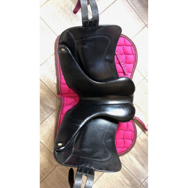 Selle dressage Forestier 17 pouces