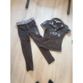 Lot pantalon et tee shirt