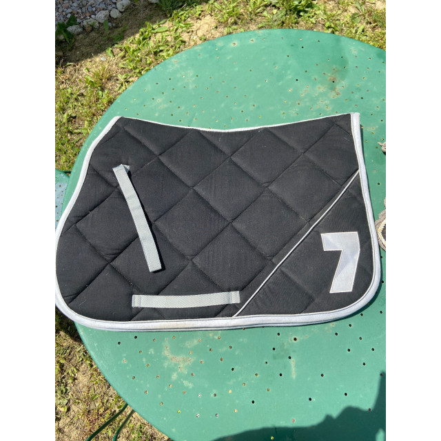 tapis noir poney +  bonnet offert