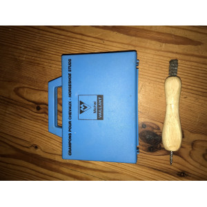 Boite de crampons Michel Vaillant