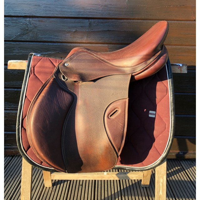 Selle fouganza équipée