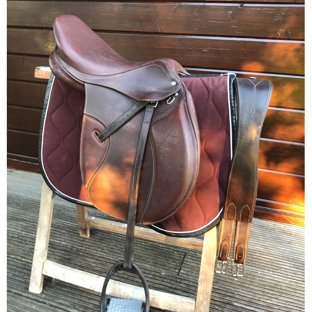 Selle fouganza équipée