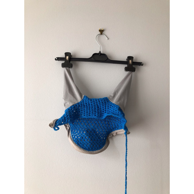 Bonnet Equi-Thème bleu et gris taille poney. Neuf sans étiquette.