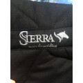 Tapis noir Sierrra