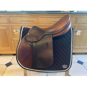 Selle butet taille 17,5