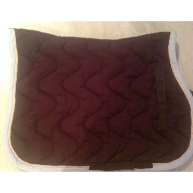 Tapis marron et bleu ciel