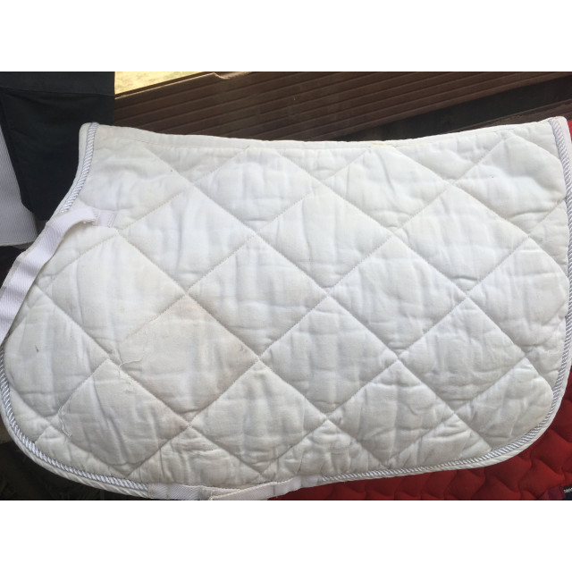 Tapis blanc equthème