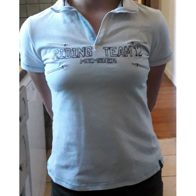 Polo de concours blanc et bleu