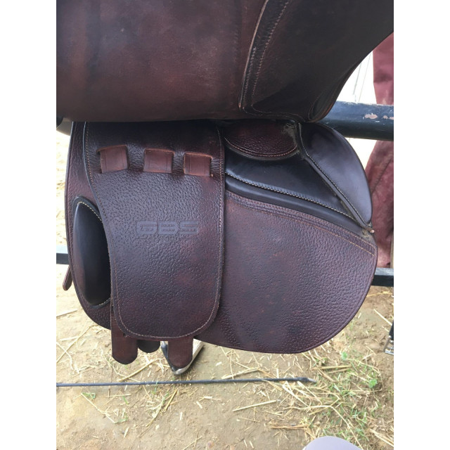 Selle GBS 17 pouces équipée