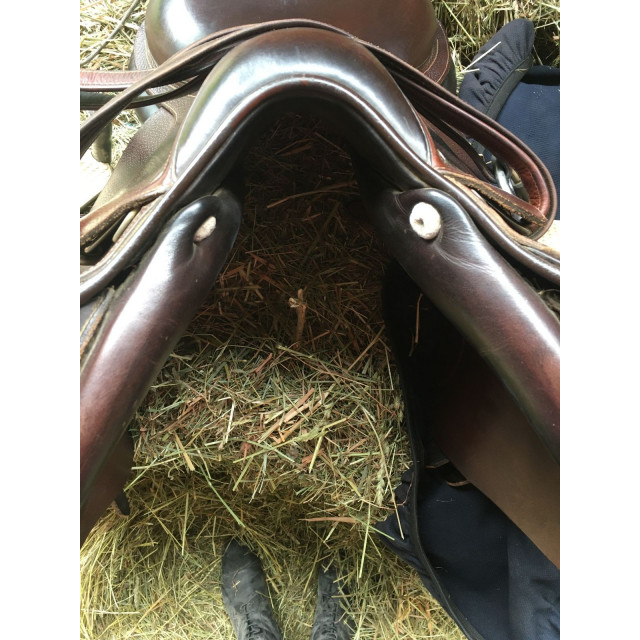 Selle GBS 17 pouces équipée