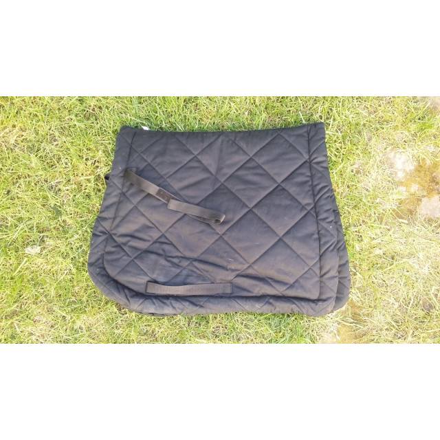 Tapis noir équithème