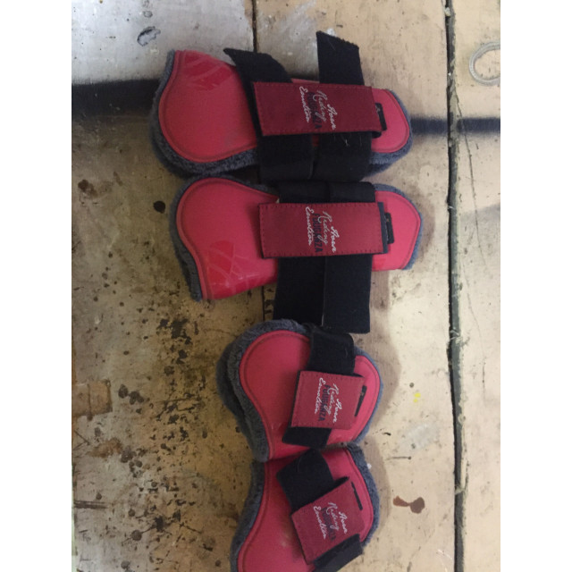 Lot protection rouge avec mouton gris