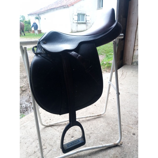 SELLE CSO TATTINI BRISTOL TRES BON ETAT 2017