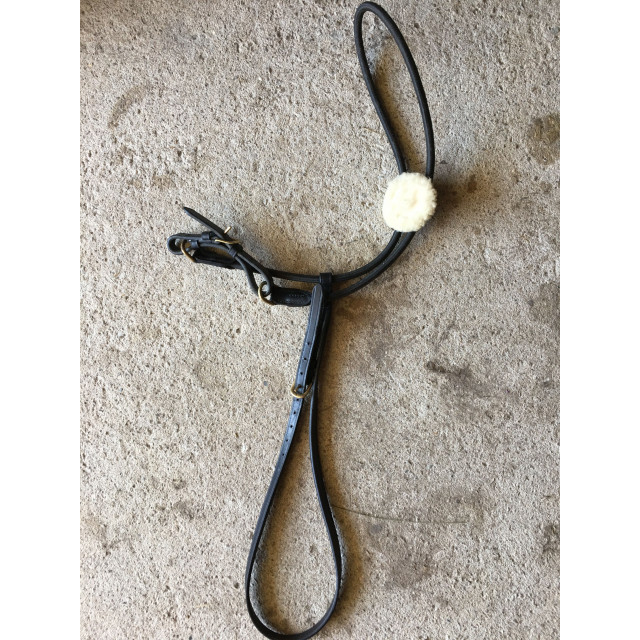 Muserolle croisée élastique