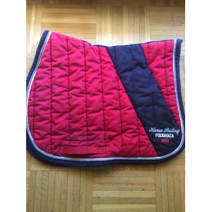 Tapis Fouganza rouge taille cheval