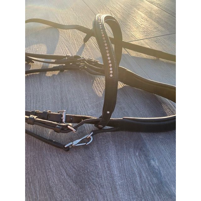 BRIDON COMPLET AVEC MORS + RENES - TRES BON ETAT