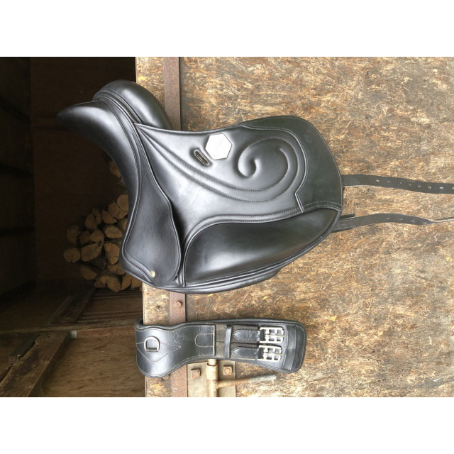 Selle de dressage