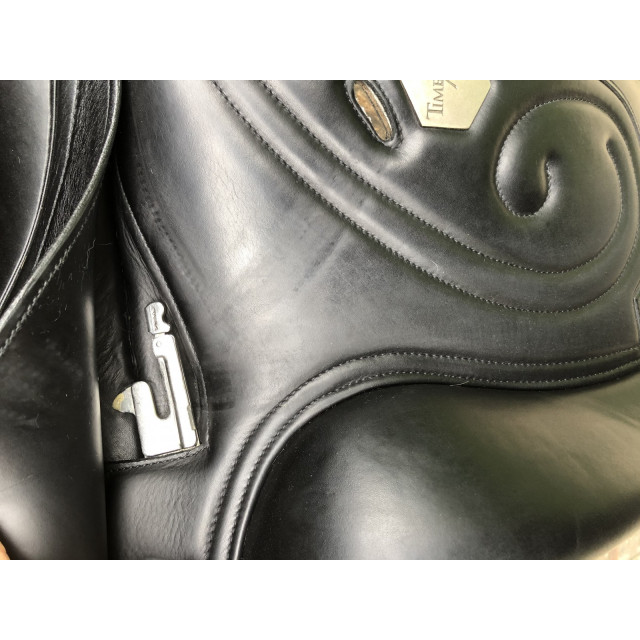 Selle de dressage