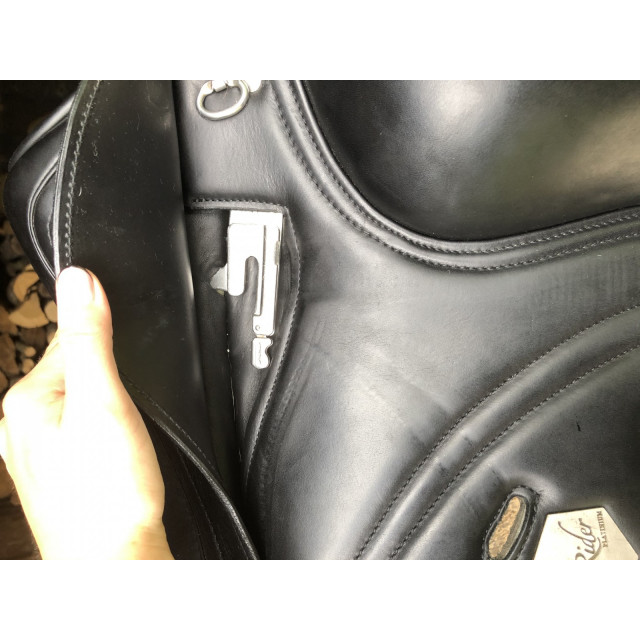 Selle de dressage