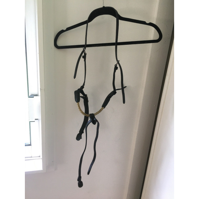 Muserolle en corde cheval
