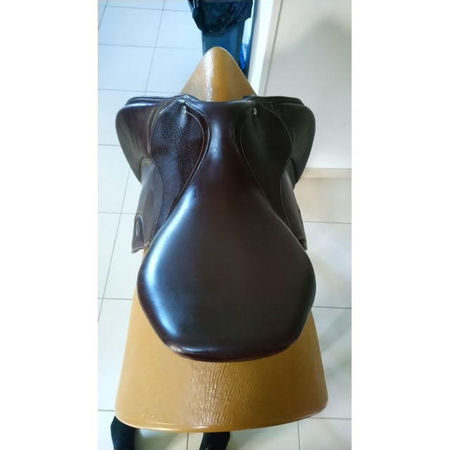 Selle cuir polyvalente