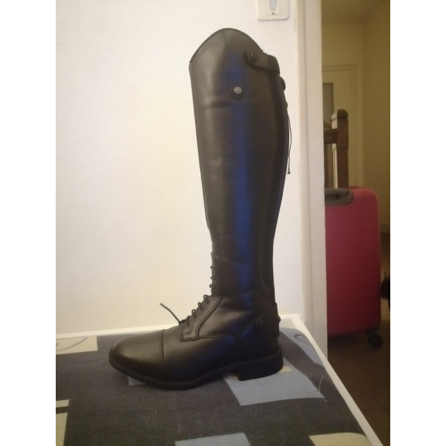 Botte d'équitation neuf jamais utilisée taille 36 petit