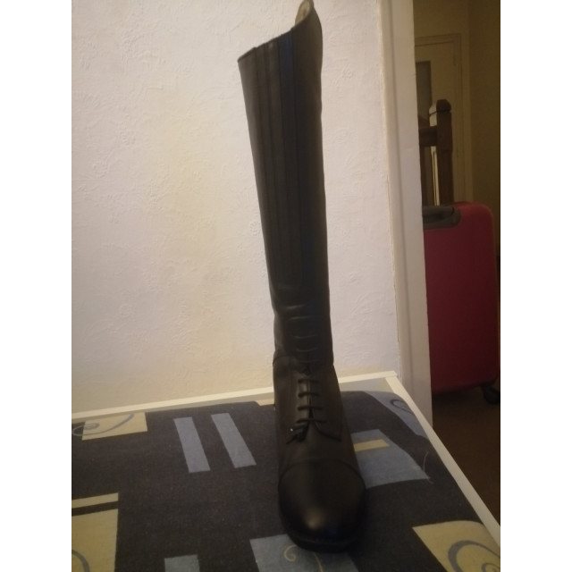 Botte d'équitation neuf jamais utilisée taille 36 petit