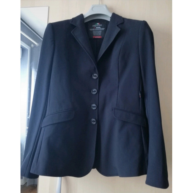 Veste equiline