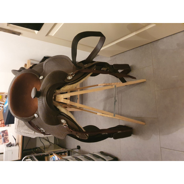 VENDS SELLE WESTERN SYNTHETIQUE