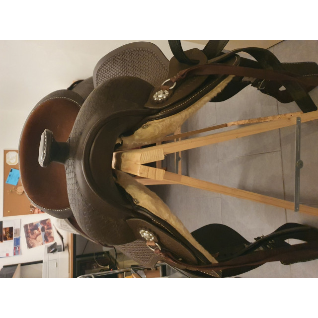 VENDS SELLE WESTERN SYNTHETIQUE
