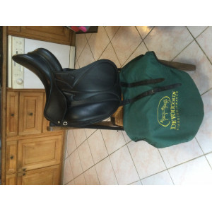 Selle dressage devoucoux Makila 17,5