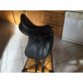 Selle dressage devoucoux Makila 17,5