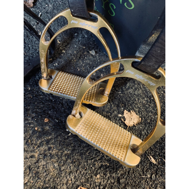 Étriers Jin Stirrup