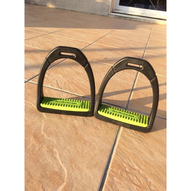 Etrier compositi premium noir / plancher vert