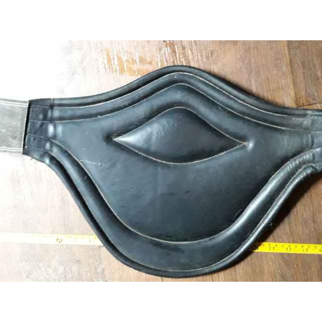 Belle Bavette cuir noir anatomique et gel , 138/140 , 3 anneaux , servie 1 fois