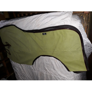 magnifique couvre-rein Paddock Sport 135 polaire