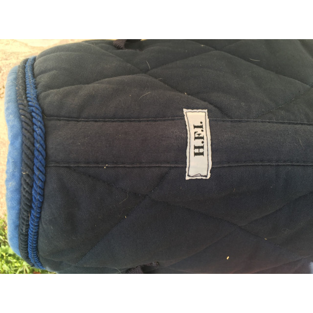 Tapis HFI bleu