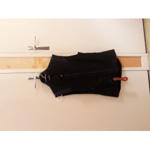 Ensemble gilet et veste de concours avec airbag intégré