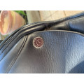 Selle de dressage noire 17