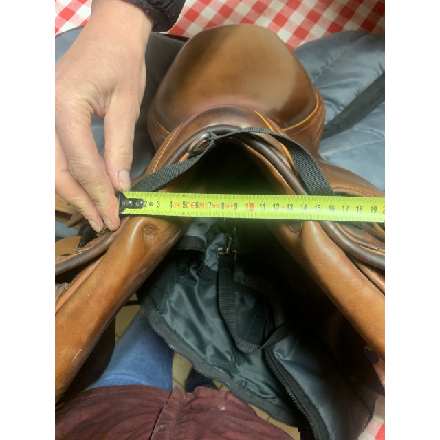 Selle Mixte complète 17,5 Cuir de Veau Marque Henri De Rivel