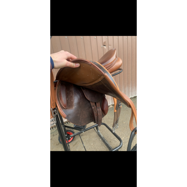 Selle Mixte complète 17,5 Henri De Rivel