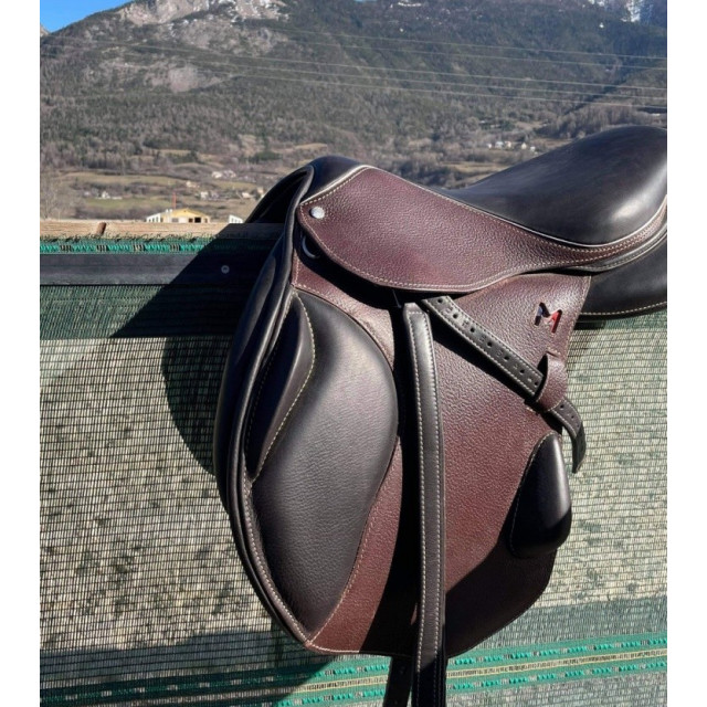 Selle mixte 17 pouces Eric Mondange comme neuve