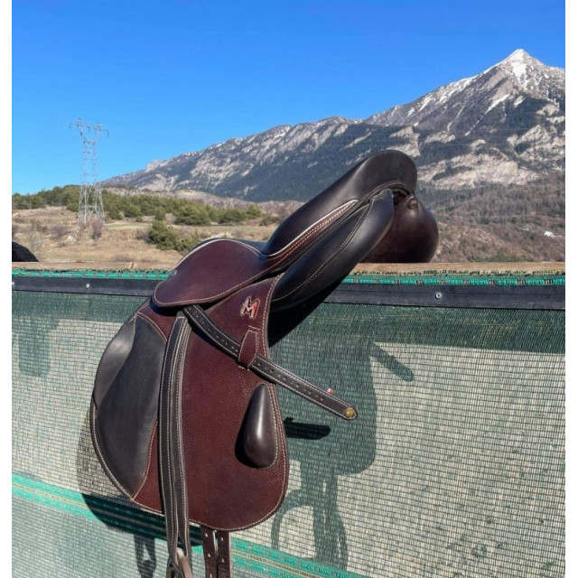 Selle mixte 17 pouces Eric Mondange comme neuve