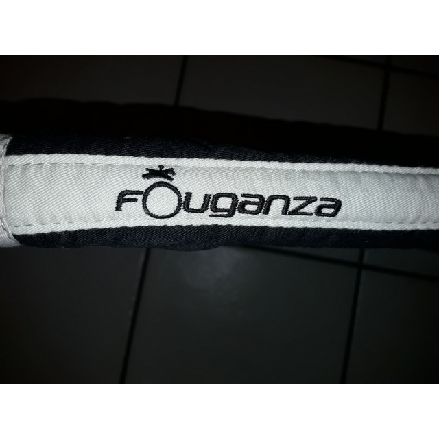 Tapis noir fouganza