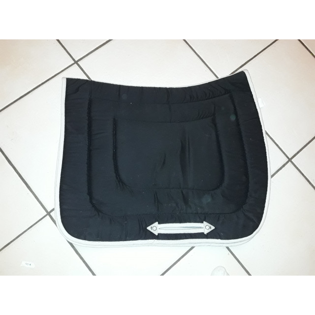 Tapis noir fouganza