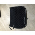 Tapis de selle noir