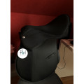 Selle riding world 17’ jamais servie