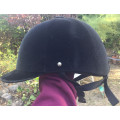 Bombe équitation C400 velours noir  FOUGANZA