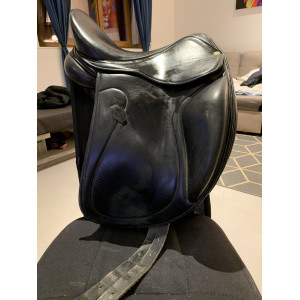 Selle dressage Henri de Rivel 16,5