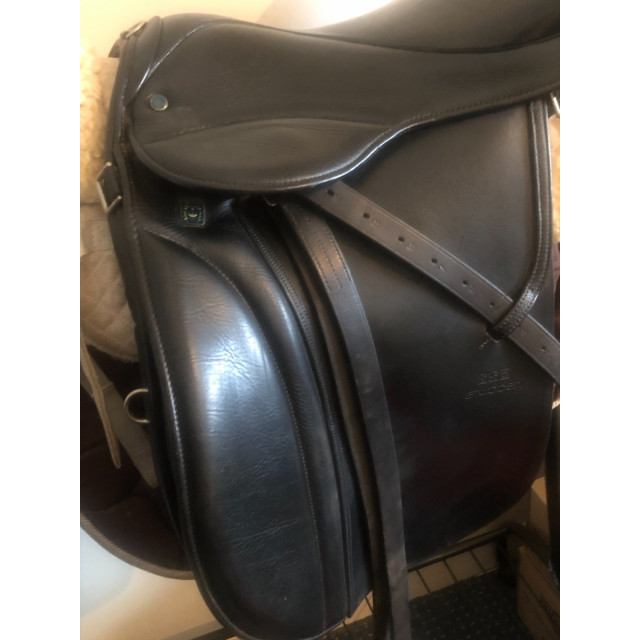 Selle Stübben Scout équipée 18 pouces